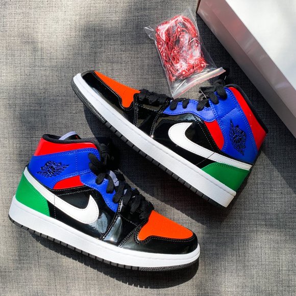 โค๏ธ๐๐๐ค Air Jordan 1 mid shoes (Limited edition) - Picture 2 of 4